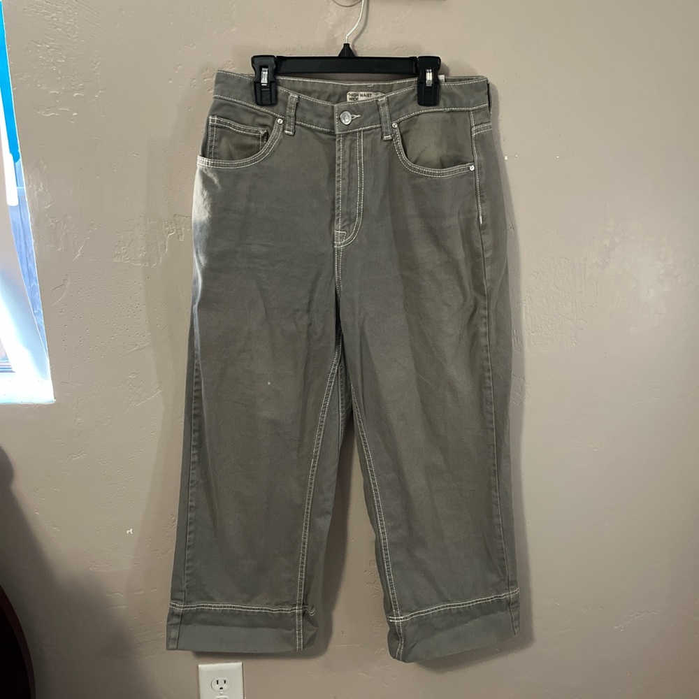 Wide Leg Green jeans with white stitching